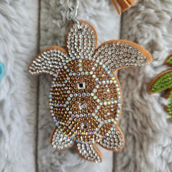 Beach Theme Rhinestone Palm Tree Turtle Starfish Keychains (3) - Picture 3 of 5